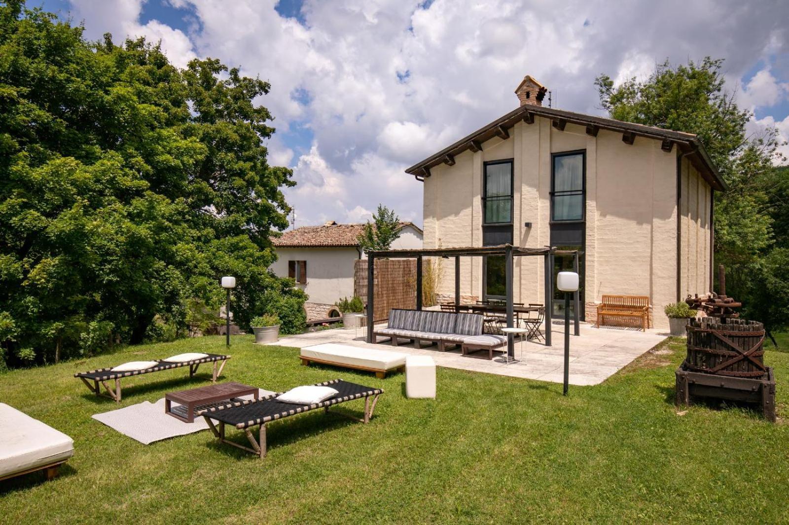 קאלי Agriturismo Il Fienile Di Ca Battista מראה חיצוני תמונה