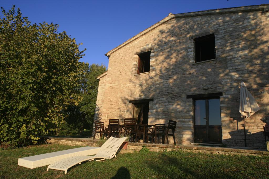 קאלי Agriturismo Il Fienile Di Ca Battista מראה חיצוני תמונה